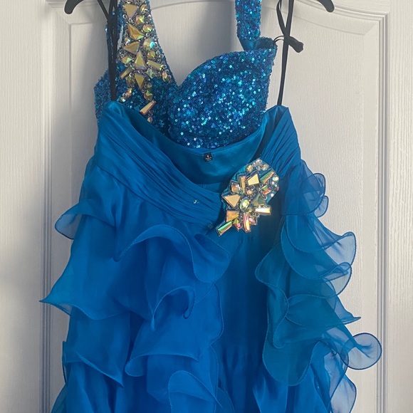 Beautiful two piece sequin dress. - Picture 2 of 4